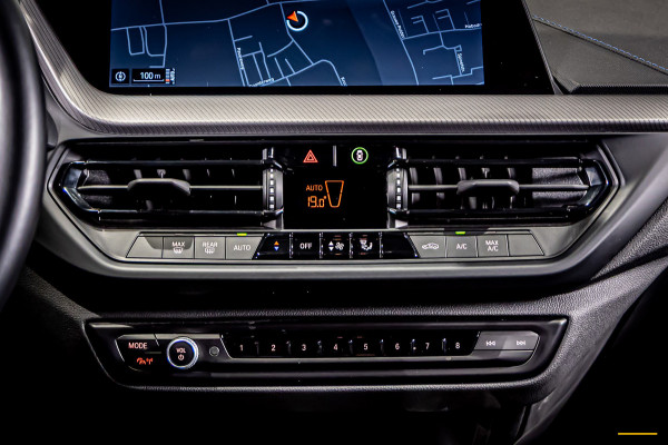 BMW 1-serie 118i|M-sport|Leder|Sportstoelen|Cam|CarPlay