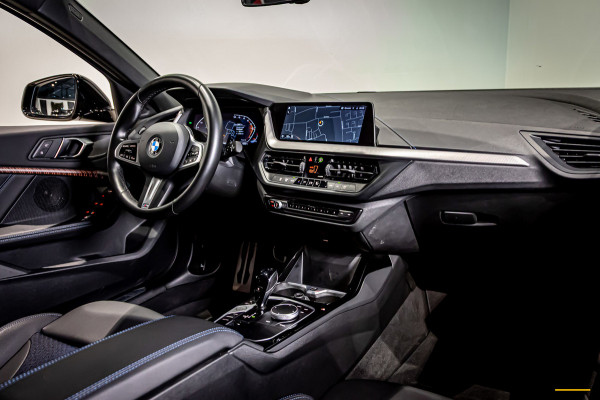 BMW 1-serie 118i|M-sport|Leder|Sportstoelen|Cam|CarPlay