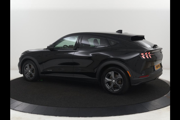 Ford Mustang Mach-E Extended RWD 98 kWh SOH 92,5% | Bang & Olufsen | Pano | 360 Camera | Navigatie | Stoel & Stuurverwarming | Carplay | Navigatie | Adaptive cruise control | Keyless | DAB radio | Climate control