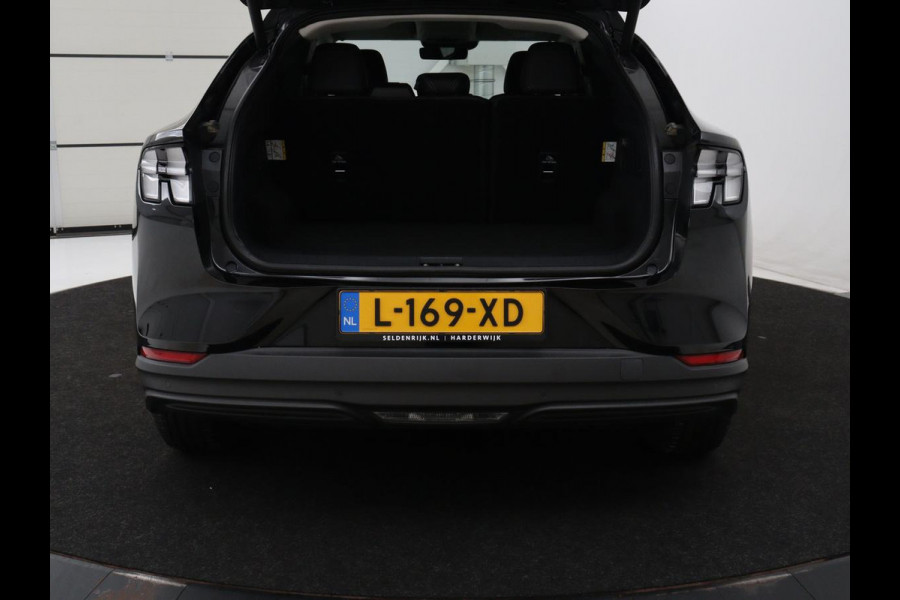 Ford Mustang Mach-E Extended RWD 98 kWh SOH 92,5% | Bang & Olufsen | Pano | 360 Camera | Navigatie | Stoel & Stuurverwarming | Carplay | Navigatie | Adaptive cruise control | Keyless | DAB radio | Climate control