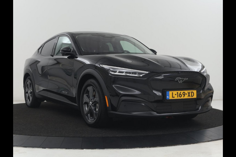 Ford Mustang Mach-E Extended RWD 98 kWh SOH 92,5% | Bang & Olufsen | Pano | 360 Camera | Navigatie | Stoel & Stuurverwarming | Carplay | Navigatie | Adaptive cruise control | Keyless | DAB radio | Climate control