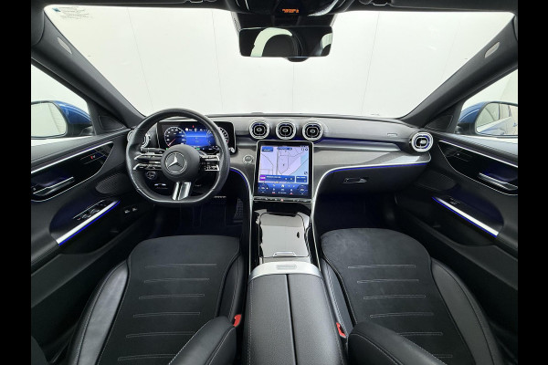 Mercedes-Benz C-Klasse 300 e AMG Line Limited PHEV | PANORAMADAK | DISTRONIC (ACC) | ACHTERUITRIJCAMERA | DODEHOEKASSISTENT | AMBIENT LIGHTING | MERCEDES-DEALER ONDERHOUDEN | RIJKLAAR MET 12 MAANDEN BOVAG GARANTIE |
