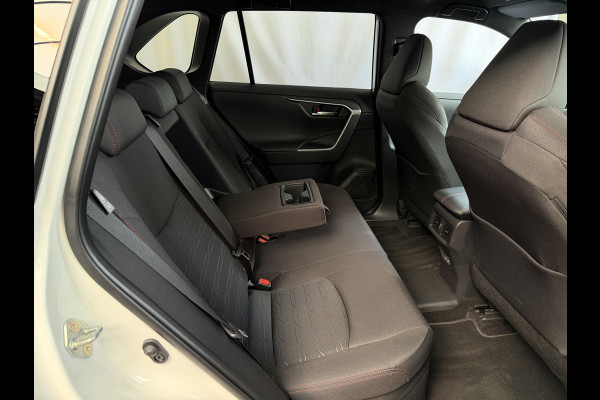 Toyota RAV4 2.5 PHEV AWD 306PK ✅gloednieuw ✅ | Trekgew. 1500KG | Head-up display | Camera | Full LED | Elektrische achterklep | Stuur/Stoelv PHEV PLUG IN