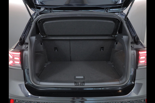 Volkswagen T-Cross 1.5 TSI R-Line 150 pk Automaat (DSG) | Navigatie | Trekhaak (afneembaar) | Parkeersensoren | Achteruitrijcamera | Matrix LED koplampen | R-Line |