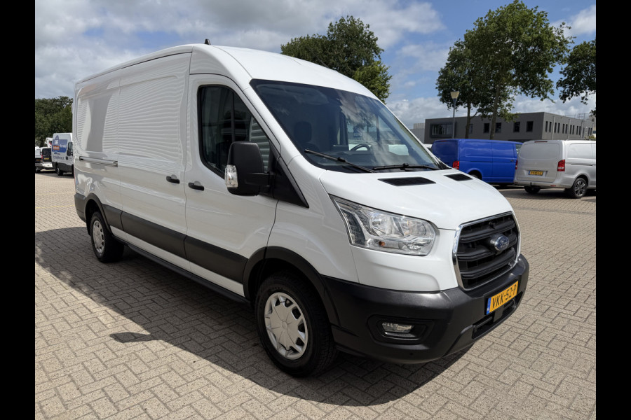 Ford Transit 350 2.0 TDCI L3H2 Trend RWD / trekhaak 2800 kg ! / vaste prijs rijklaar € 18.950 ex btw / lease vanaf € / airco / cruise / stoelverwarming / camera / euro 6 / bpm vrij