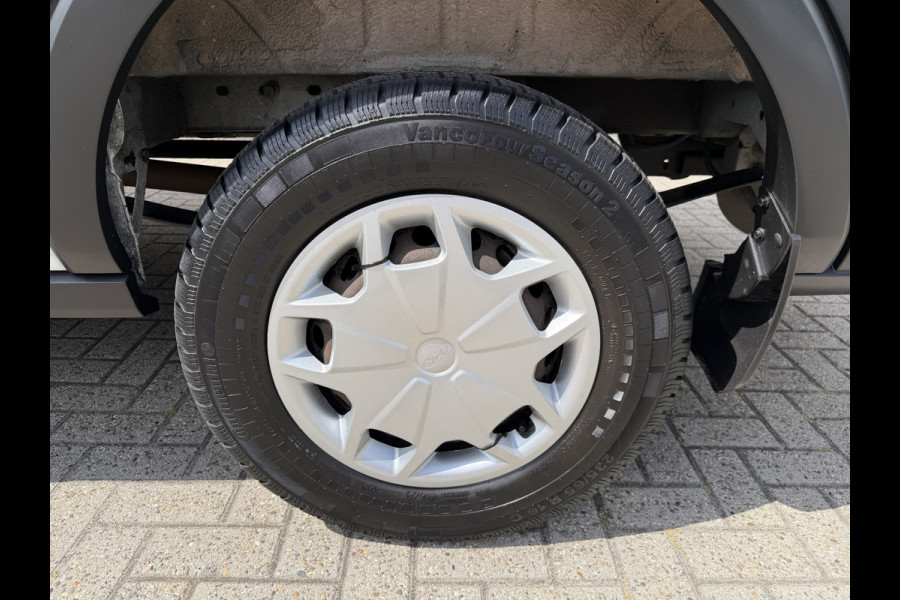 Ford Transit 350 2.0 TDCI L3H2 Trend RWD / trekhaak 2800 kg ! / vaste prijs rijklaar € 18.950 ex btw / lease vanaf € / airco / cruise / stoelverwarming / camera / euro 6 / bpm vrij
