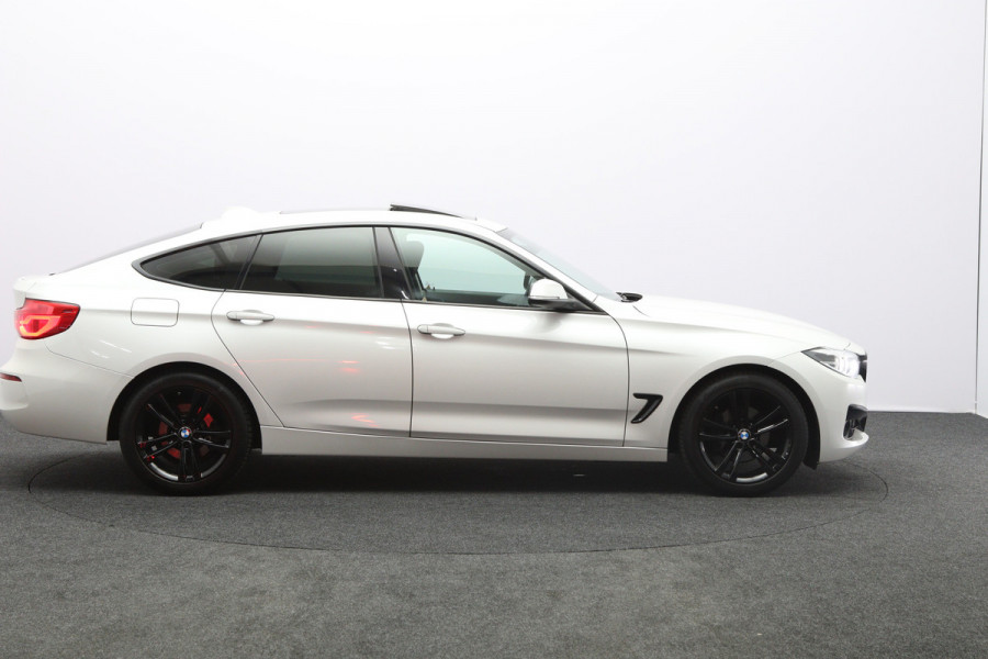 BMW 3-serie Gran Turismo 320i 184 PK Automaat Executive, Panoramadak, LED, Sportstoelen, Navigatie