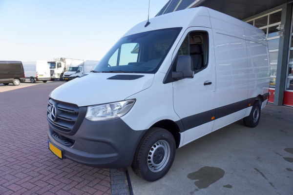 Mercedes-Benz Sprinter 315 CDI 150PK L2H2 Pro automaat nr.V151 | Airco | Cruise | Camera | Trekhaak 3.500KG