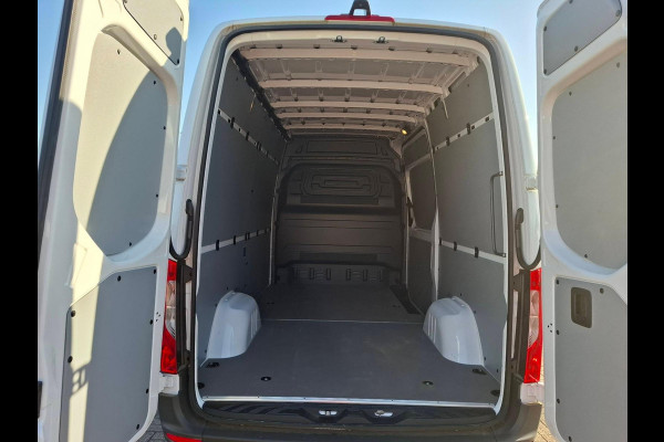 Mercedes-Benz Sprinter 315 CDI 150PK L2H2 Pro automaat nr.V151 | Airco | Cruise | Camera | Trekhaak 3.500KG