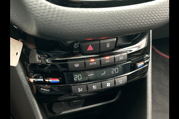 Peugeot 2008 1.2 PureTech GT-Line Automaat | Trekhaak | Carplay | Camera | Panoramadak | Climate-control | Leder |