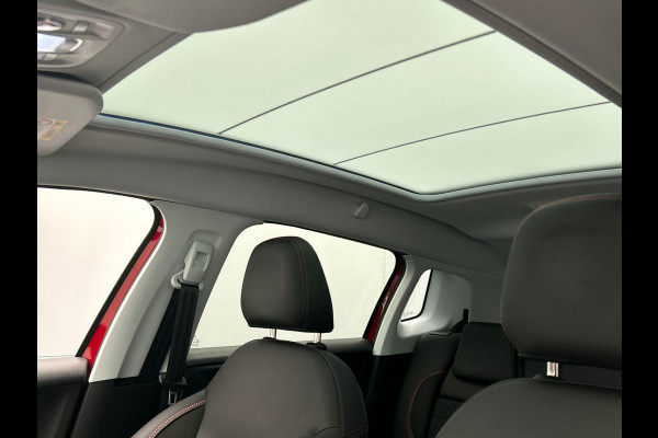 Peugeot 2008 1.2 PureTech GT-Line Automaat | Trekhaak | Carplay | Camera | Panoramadak | Climate-control | Leder |