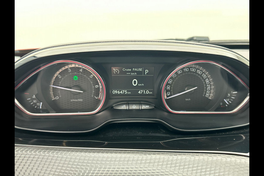 Peugeot 2008 1.2 PureTech GT-Line Automaat | Trekhaak | Carplay | Camera | Panoramadak | Climate-control | Leder |