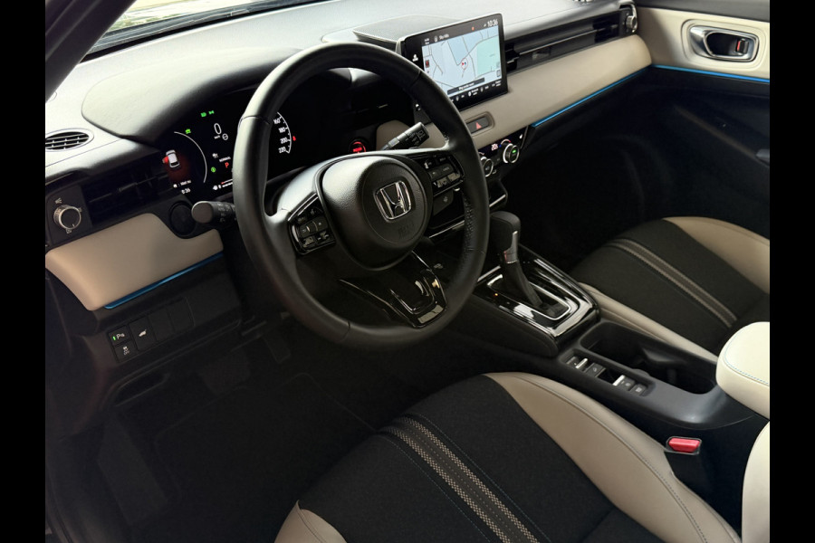 Honda HR-V 1.5 e:HEV ADVANCE STYLE PLUS PANORAMA BI-TONE LED 360.CAMERA ELEK.KLEP 18''LMV STOEL/STUUR VERW. 11/2025