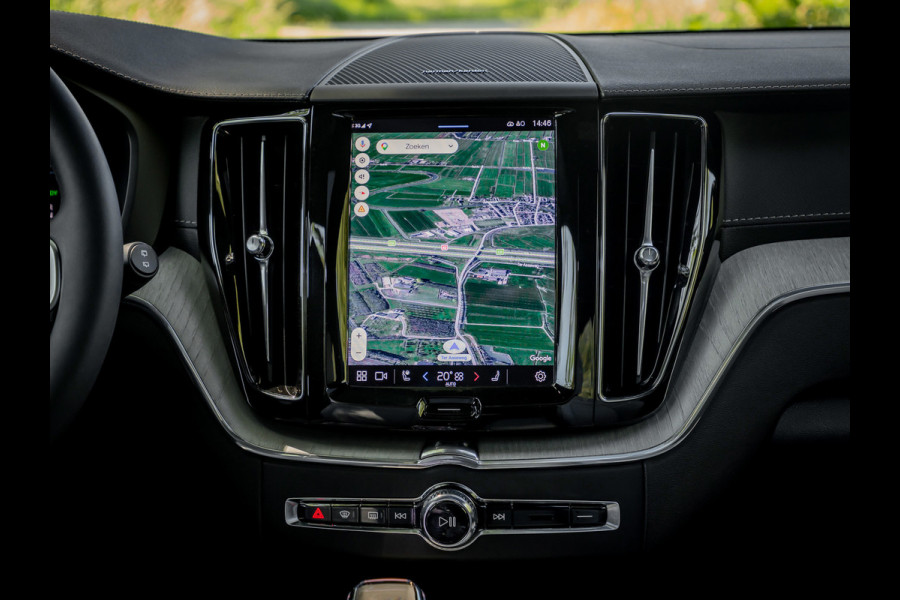 Volvo XC60 2.0 T8 Plug-in hybrid AWD Ultimate Dark R-Design|Panoramadak|360 camera