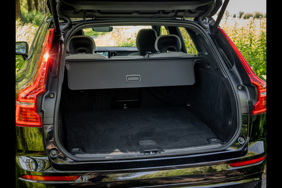 Volvo XC60 2.0 T8 Plug-in hybrid AWD Ultimate Dark R-Design|Panoramadak|360 camera