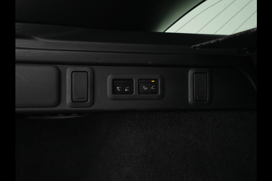 Land Rover Range Rover Velar 3.0 D300 R-Dynamic SE (INCL.BTW) Aut. *PANO | HEAD-UP | LEATHER-FABRIC | FULL-LED | MEMORY-PACK | BLIND-SPOT | DIGI-COCKPIT | CAMERA | KEYLESS | HEATED-COMFORTSEATS | PRIVACY-GLASS | SHIFTPADDLES | 22"ALU*