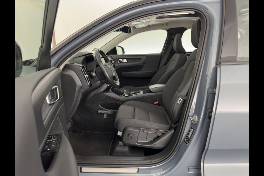 Volvo XC40 1.5 T4 Recharge R-Design Expression {SoH-83%} (Plug-in) (INCL-BTW)  Aut. *PANO | DIGI-COCKPIT | HARMAN/KARDON | BLINDSPOT | KEYLESS | DAB | SPORTSEATS | FULL-LED | NAVI-FULLMAP | CAMERA | ECC | TOWBAR | 18'' ALU*