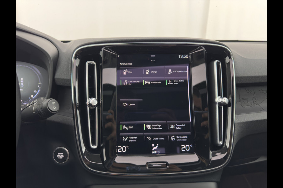 Volvo XC40 1.5 T4 Recharge R-Design Expression {SoH-83%} (Plug-in) (INCL-BTW)  Aut. *PANO | DIGI-COCKPIT | HARMAN/KARDON | BLINDSPOT | KEYLESS | DAB | SPORTSEATS | FULL-LED | NAVI-FULLMAP | CAMERA | ECC | TOWBAR | 18'' ALU*
