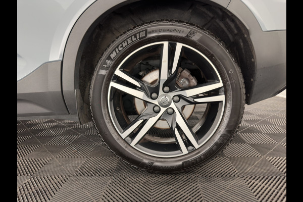 Volvo XC40 1.5 T4 Recharge R-Design Expression {SoH-83%} (Plug-in) (INCL-BTW)  Aut. *PANO | DIGI-COCKPIT | HARMAN/KARDON | BLINDSPOT | KEYLESS | DAB | SPORTSEATS | FULL-LED | NAVI-FULLMAP | CAMERA | ECC | TOWBAR | 18'' ALU*