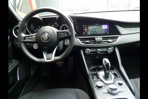 Alfa Romeo Giulia 2.0T Super