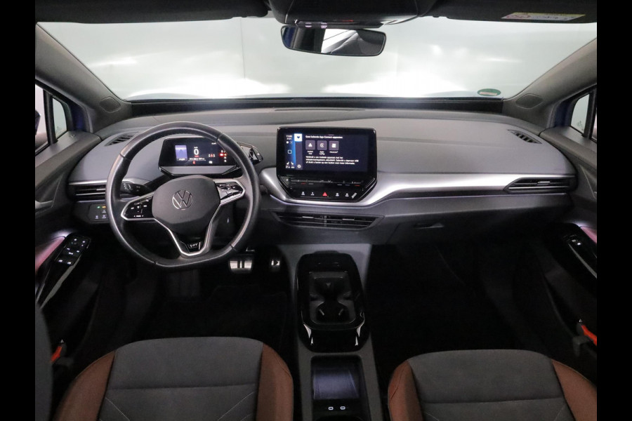 Volkswagen ID.4 First 77 kWh 204 pk | Navigatie | Parkeersensoren | Achteruitrijcamera | Lichtmetalen velgen 20" | Adaptieve cruise control |