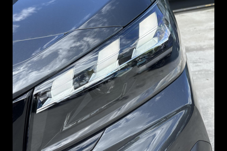 Peugeot e-Expert L3 75 kWh | STX Sport | Lederen bekleding | Spoilerpakket | 18 inch Lichtmetalen velgen | Dynamic NAV Pakket | Winterpakket | Comfort Pakket | betimmering | 2x schuifdeur | Mooiste bus van Nederland!