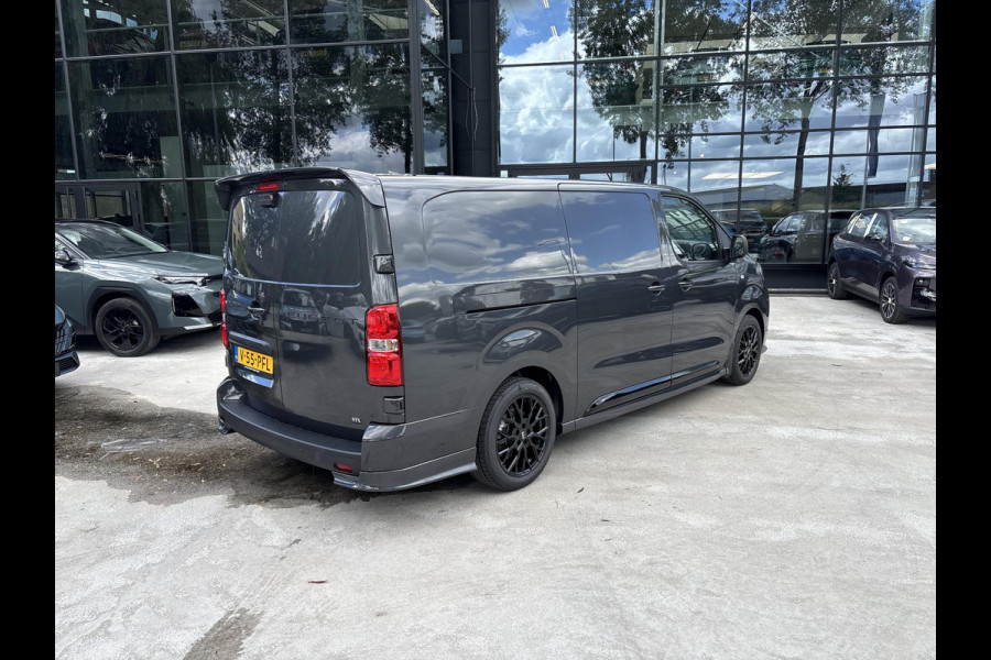Peugeot e-Expert L3 75 kWh | STX Sport | Lederen bekleding | Spoilerpakket | 18 inch Lichtmetalen velgen | Dynamic NAV Pakket | Winterpakket | Comfort Pakket | betimmering | 2x schuifdeur | Mooiste bus van Nederland!