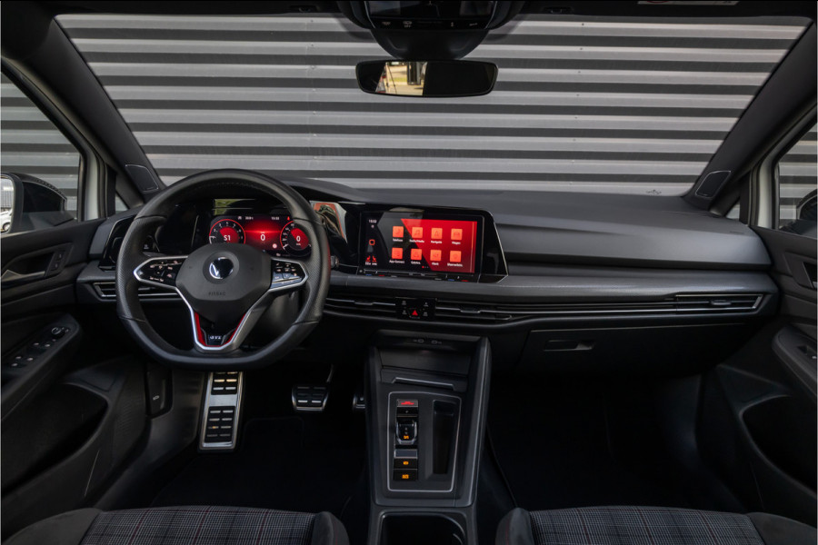 Volkswagen Golf 2.0 TSI GTI Pano-H/K-IQLight