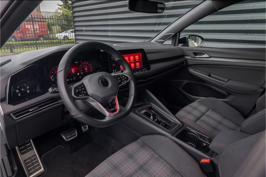 Volkswagen Golf 2.0 TSI GTI Pano-H/K-IQLight