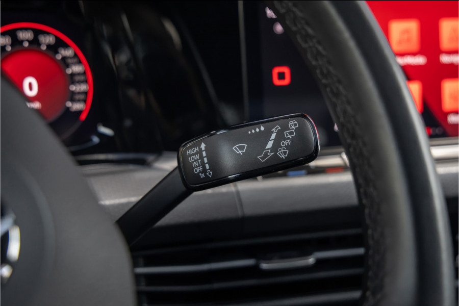 Volkswagen Golf 2.0 TSI GTI Pano-H/K-IQLight