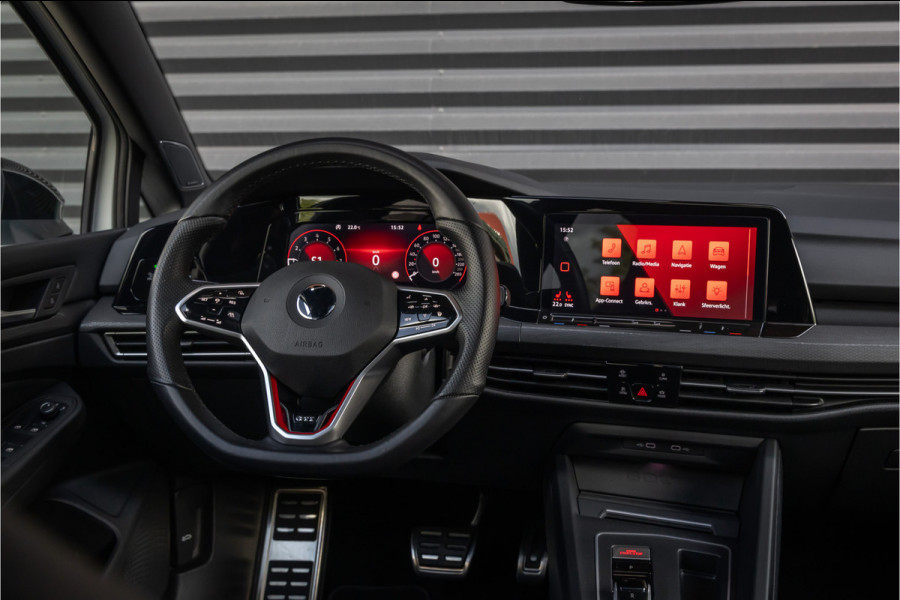 Volkswagen Golf 2.0 TSI GTI Pano-H/K-IQLight