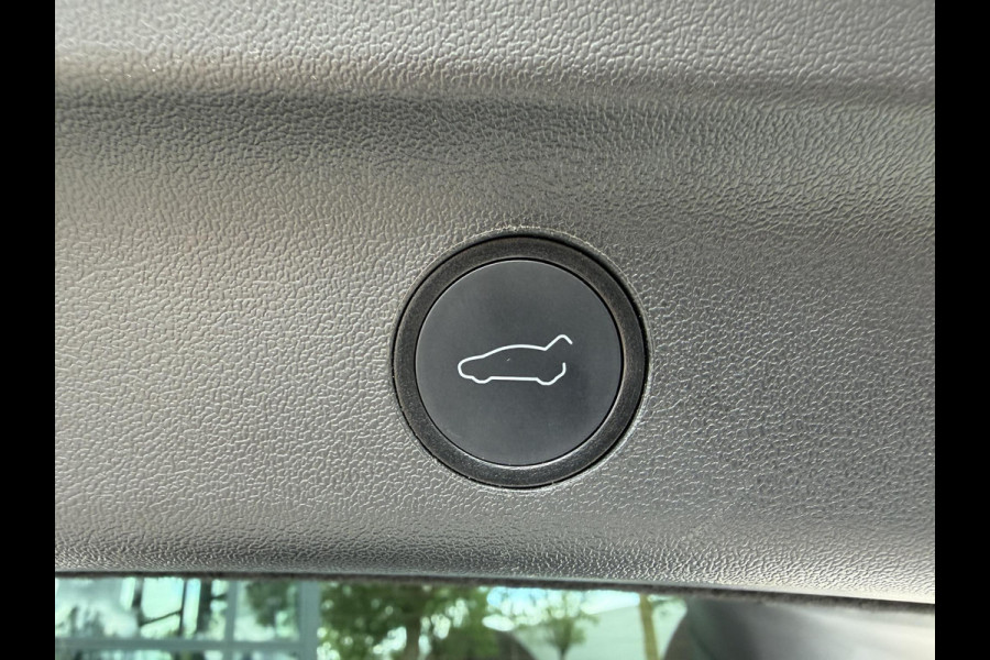 Tesla Model Y Long Range AWD 75 kWh SOH 95% | VAN: 39.900,- VOOR: 37.770,- UW WKVOORDEEL: 2.130,-| TESLA FABRIEKSGARANTIE TOT 2027 | FABRIEKSGARANTIE OP ACCU & AANDRIJFLIJN TOT 2032 OF 192.000 KM| BTW VERREKENBAAR