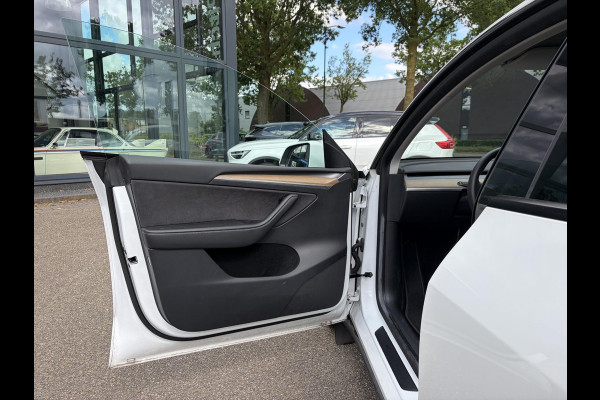 Tesla Model Y Long Range AWD 75 kWh SOH 95% | VAN: 39.900,- VOOR: 37.770,- UW WKVOORDEEL: 2.130,-| TESLA FABRIEKSGARANTIE TOT 2027 | FABRIEKSGARANTIE OP ACCU & AANDRIJFLIJN TOT 2032 OF 192.000 KM| BTW VERREKENBAAR