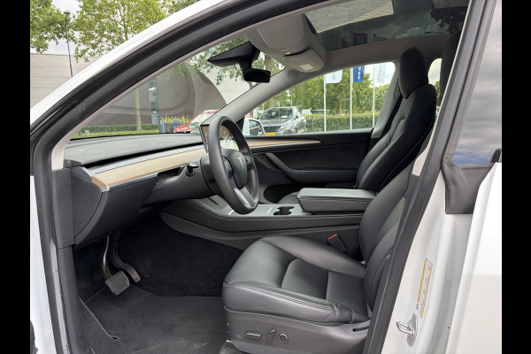 Tesla Model Y Long Range AWD 75 kWh SOH 95% | VAN: 39.900,- VOOR: 37.770,- UW WKVOORDEEL: 2.130,-| TESLA FABRIEKSGARANTIE TOT 2027 | FABRIEKSGARANTIE OP ACCU & AANDRIJFLIJN TOT 2032 OF 192.000 KM| BTW VERREKENBAAR