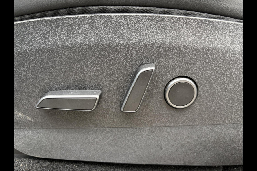 Tesla Model Y Long Range AWD 75 kWh SOH 95% | VAN: 39.900,- VOOR: 37.770,- UW WKVOORDEEL: 2.130,-| TESLA FABRIEKSGARANTIE TOT 2027 | FABRIEKSGARANTIE OP ACCU & AANDRIJFLIJN TOT 2032 OF 192.000 KM| BTW VERREKENBAAR