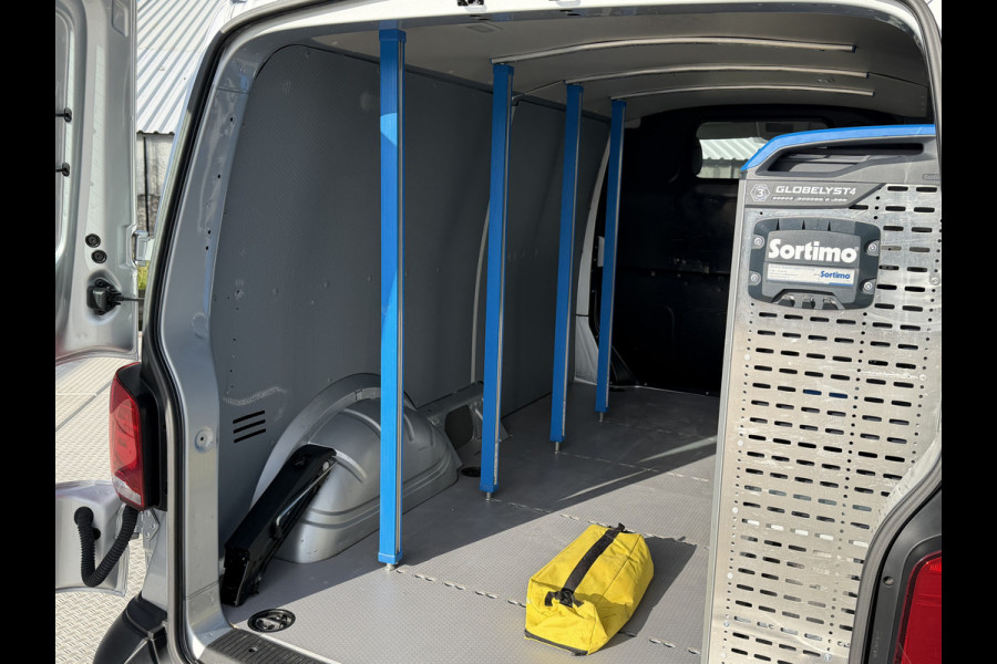 Volkswagen Transporter 2.0 TDI L2H1 150 PK / laadruimte inrichting BPM Vrij