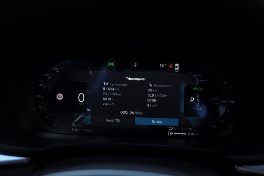 Volvo XC60 T6 350PK Automaat AWD Plus Dark / Trekhaak / BLIS / Adaptieve cruise control / Panoramadak / Apple carplay / Parkeersensoren met camera / Elektrische achterklep / Elektrische stoelen met geheugen / Stoel en stuurwielverwarming