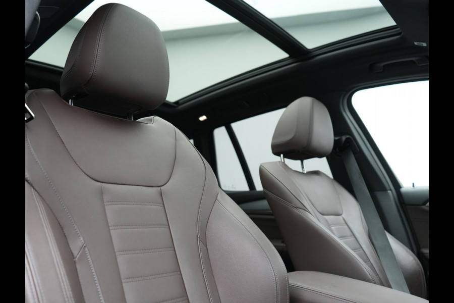 BMW X3 xDrive30e Business Edition Plus PHEV 293pk Dealer O.H. | Trekhaak Af Fabriek | Panodak | Head Up | Lederen Sportstoelen Memory & Verwarmd | Hifi Audio | Keyless | Blis | Apple Carplay | Navigatie | DAB | Cruise Control | Plug In Hybrid |