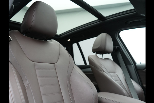 BMW X3 xDrive30e Business Edition Plus PHEV 293pk Dealer O.H. | Trekhaak Af Fabriek | Panodak | Head Up | Lederen Sportstoelen Memory & Verwarmd | Hifi Audio | Keyless | Blis | Apple Carplay | Navigatie | DAB | Cruise Control | Plug In Hybrid |