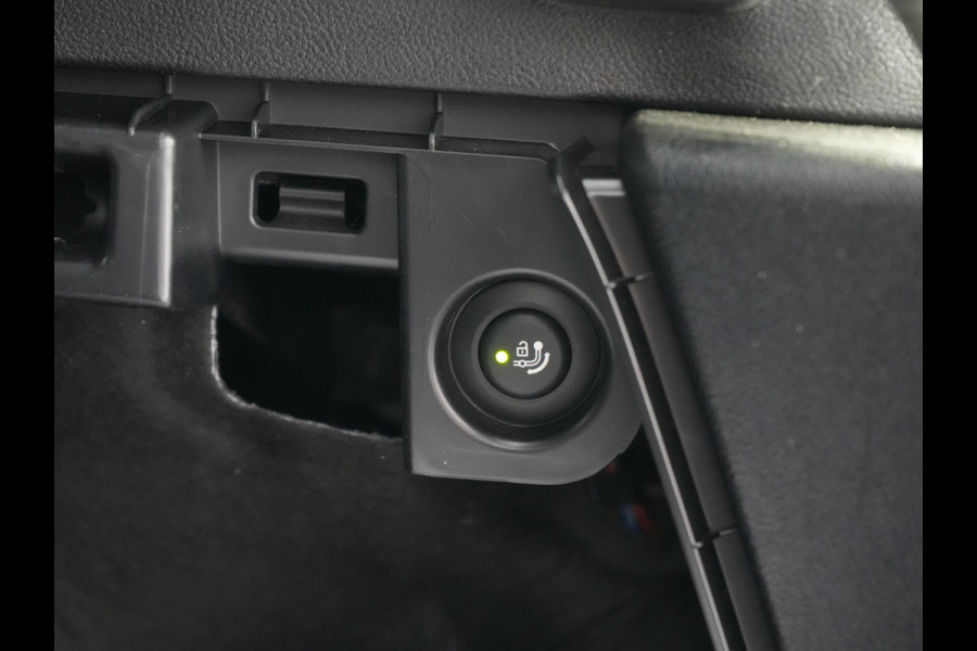 BMW X3 xDrive30e Business Edition Plus PHEV 293pk Dealer O.H. | Trekhaak Af Fabriek | Panodak | Head Up | Lederen Sportstoelen Memory & Verwarmd | Hifi Audio | Keyless | Blis | Apple Carplay | Navigatie | DAB | Cruise Control | Plug In Hybrid |