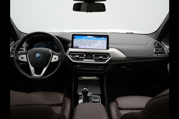 BMW X3 xDrive30e Business Edition Plus PHEV 293pk Dealer O.H. | Trekhaak Af Fabriek | Panodak | Head Up | Lederen Sportstoelen Memory & Verwarmd | Hifi Audio | Keyless | Blis | Apple Carplay | Navigatie | DAB | Cruise Control | Plug In Hybrid |