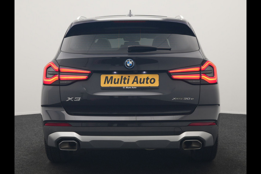 BMW X3 xDrive30e Business Edition Plus PHEV 293pk Dealer O.H. | Trekhaak Af Fabriek | Panodak | Head Up | Lederen Sportstoelen Memory & Verwarmd | Hifi Audio | Keyless | Blis | Apple Carplay | Navigatie | DAB | Cruise Control | Plug In Hybrid |