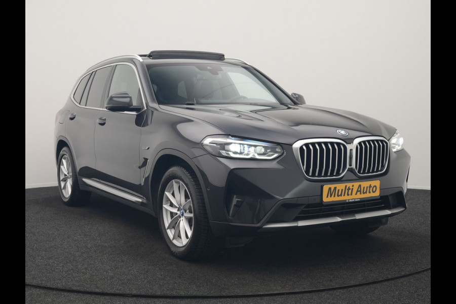 BMW X3 xDrive30e Business Edition Plus PHEV 293pk Dealer O.H. | Trekhaak Af Fabriek | Panodak | Head Up | Lederen Sportstoelen Memory & Verwarmd | Hifi Audio | Keyless | Blis | Apple Carplay | Navigatie | DAB | Cruise Control | Plug In Hybrid |