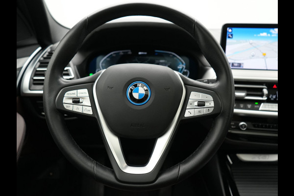 BMW X3 xDrive30e Business Edition Plus PHEV 293pk Dealer O.H. | Trekhaak Af Fabriek | Panodak | Head Up | Lederen Sportstoelen Memory & Verwarmd | Hifi Audio | Keyless | Blis | Apple Carplay | Navigatie | DAB | Cruise Control | Plug In Hybrid |
