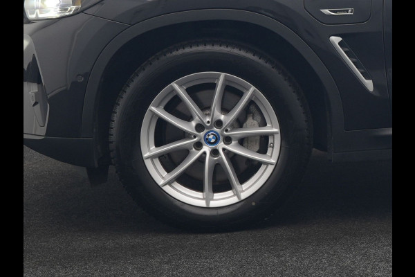 BMW X3 xDrive30e Business Edition Plus PHEV 293pk Dealer O.H. | Trekhaak Af Fabriek | Panodak | Head Up | Lederen Sportstoelen Memory & Verwarmd | Hifi Audio | Keyless | Blis | Apple Carplay | Navigatie | DAB | Cruise Control | Plug In Hybrid |