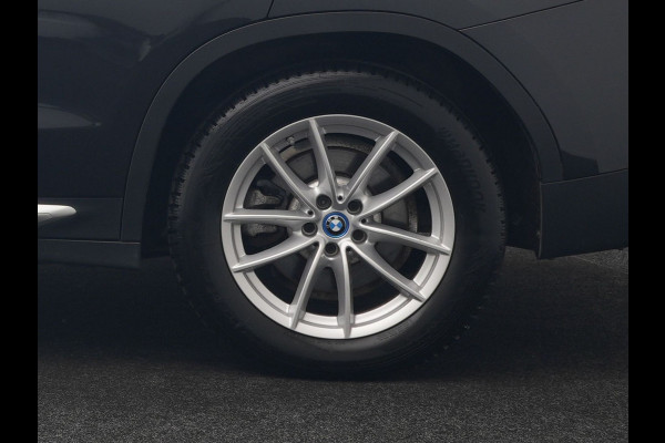 BMW X3 xDrive30e Business Edition Plus PHEV 293pk Dealer O.H. | Trekhaak Af Fabriek | Panodak | Head Up | Lederen Sportstoelen Memory & Verwarmd | Hifi Audio | Keyless | Blis | Apple Carplay | Navigatie | DAB | Cruise Control | Plug In Hybrid |