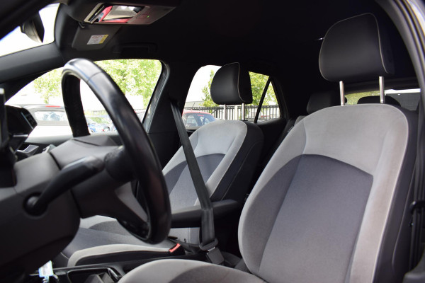 Volkswagen ID.3 First Plus 58 kWh | Stuur- en Stoelverw. | Camera | ACC | CarPlay