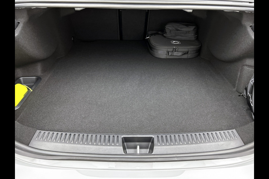 Mercedes-Benz E-Klasse 300 e Business Solution AMG | Premium pakket | Panoramaschuifdak | Trekhaak | Lederpakket | Winterpakket | Nightpakket |