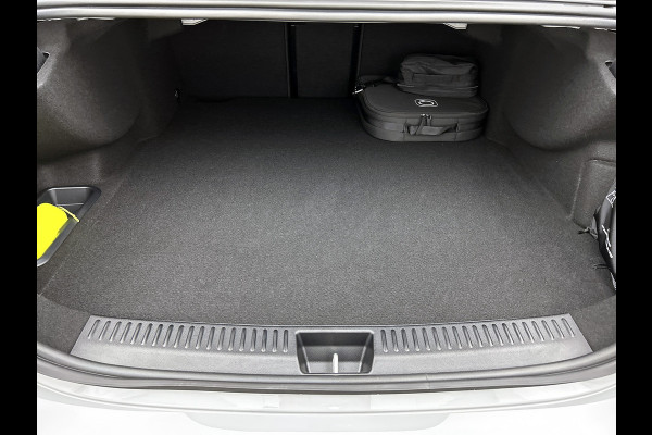 Mercedes-Benz E-Klasse 300 e Business Solution AMG | Premium pakket | Panoramaschuifdak | Trekhaak | Lederpakket | Winterpakket | Nightpakket |