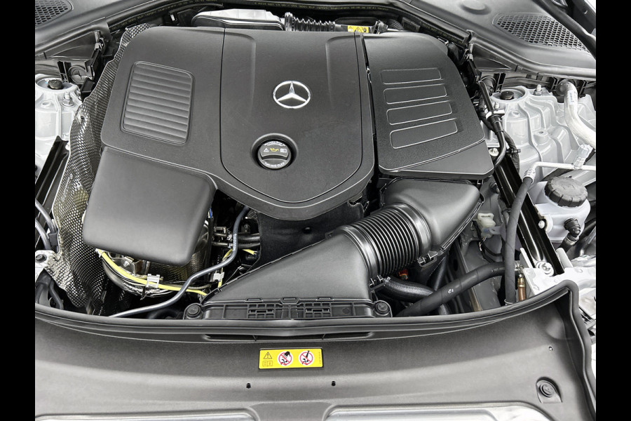 Mercedes-Benz E-Klasse 300 e Business Solution AMG | Premium pakket | Panoramaschuifdak | Trekhaak | Lederpakket | Winterpakket | Nightpakket |